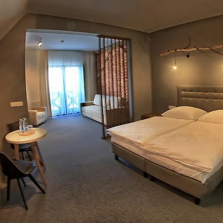 Gorecznik فندق أوستروف فيلكابورسكي